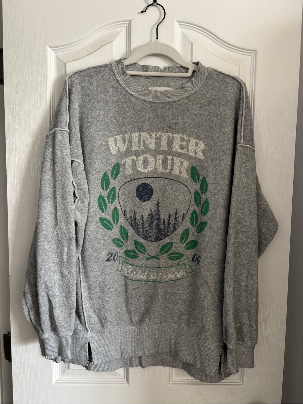 Aerie Gray 'Winter Tour' Graphic Crewneck Sweatshirt